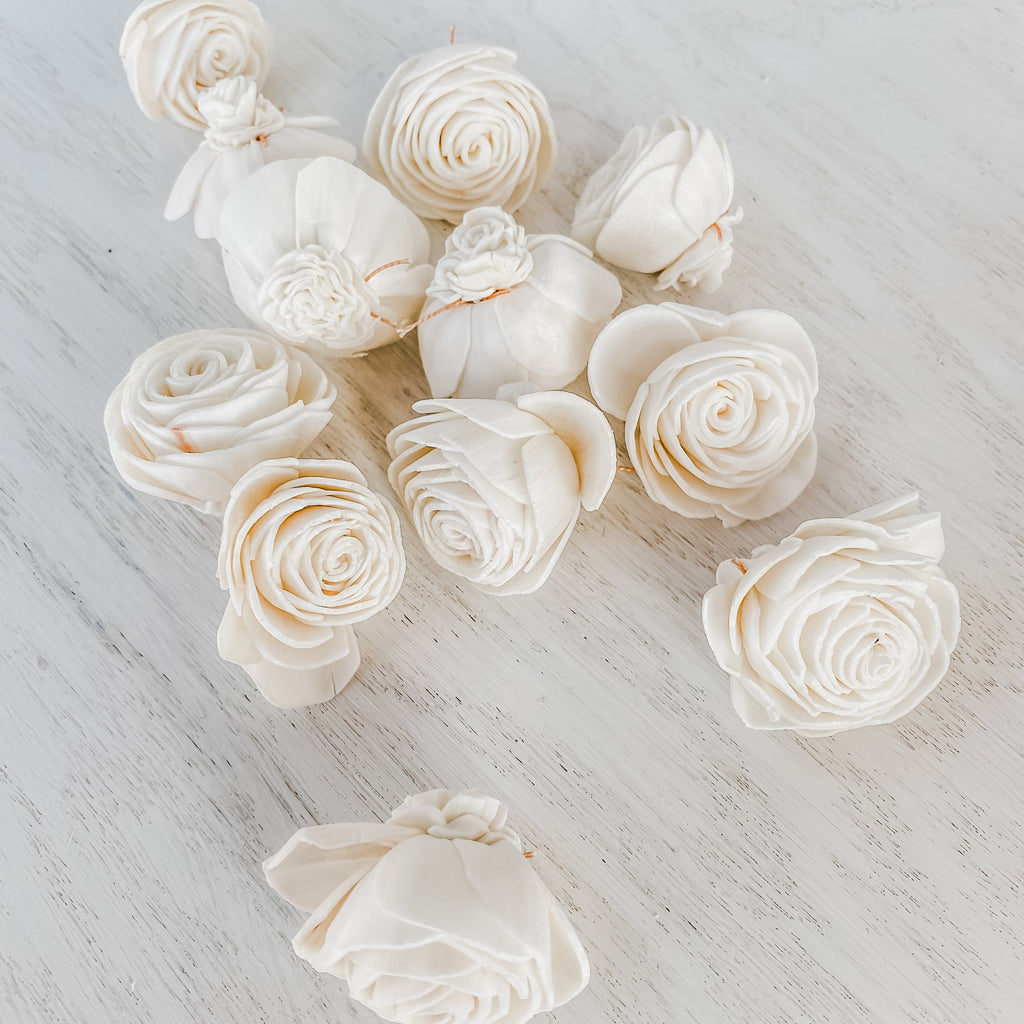 bulk of tiny grace roses undyed and unstemmed