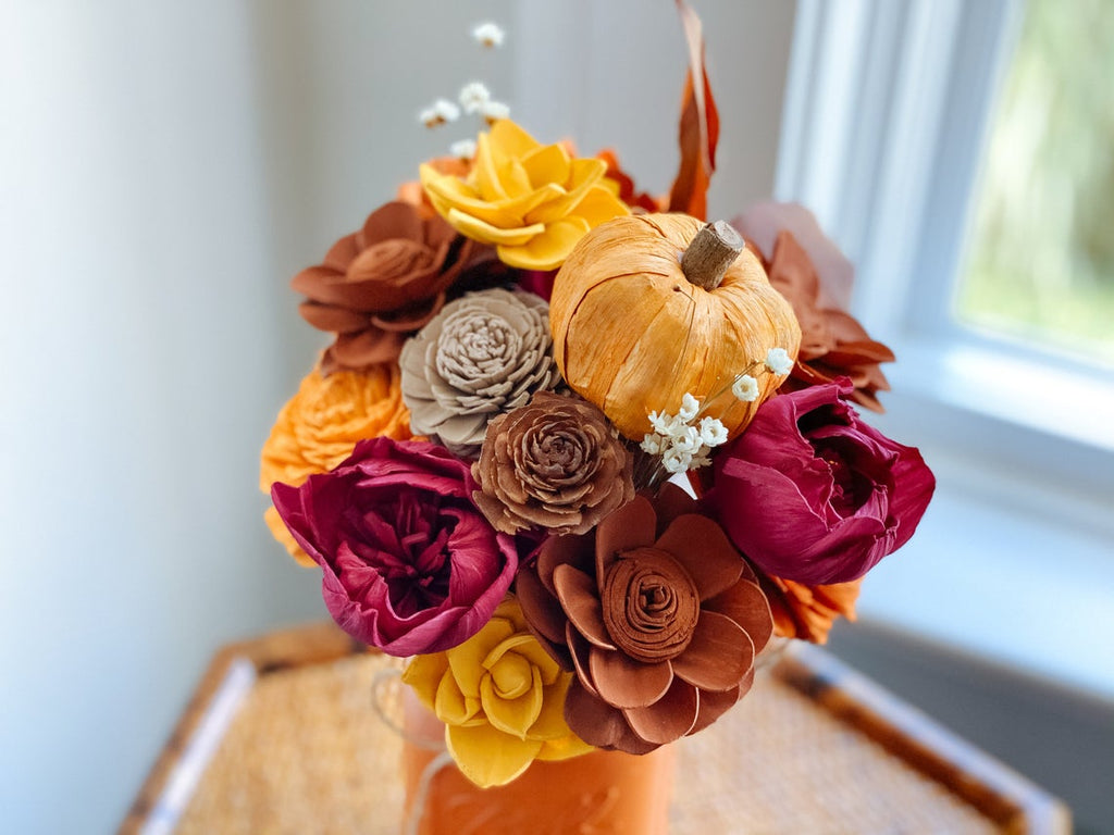 Fallin For You Arrangement - PineandPetalWeddings
