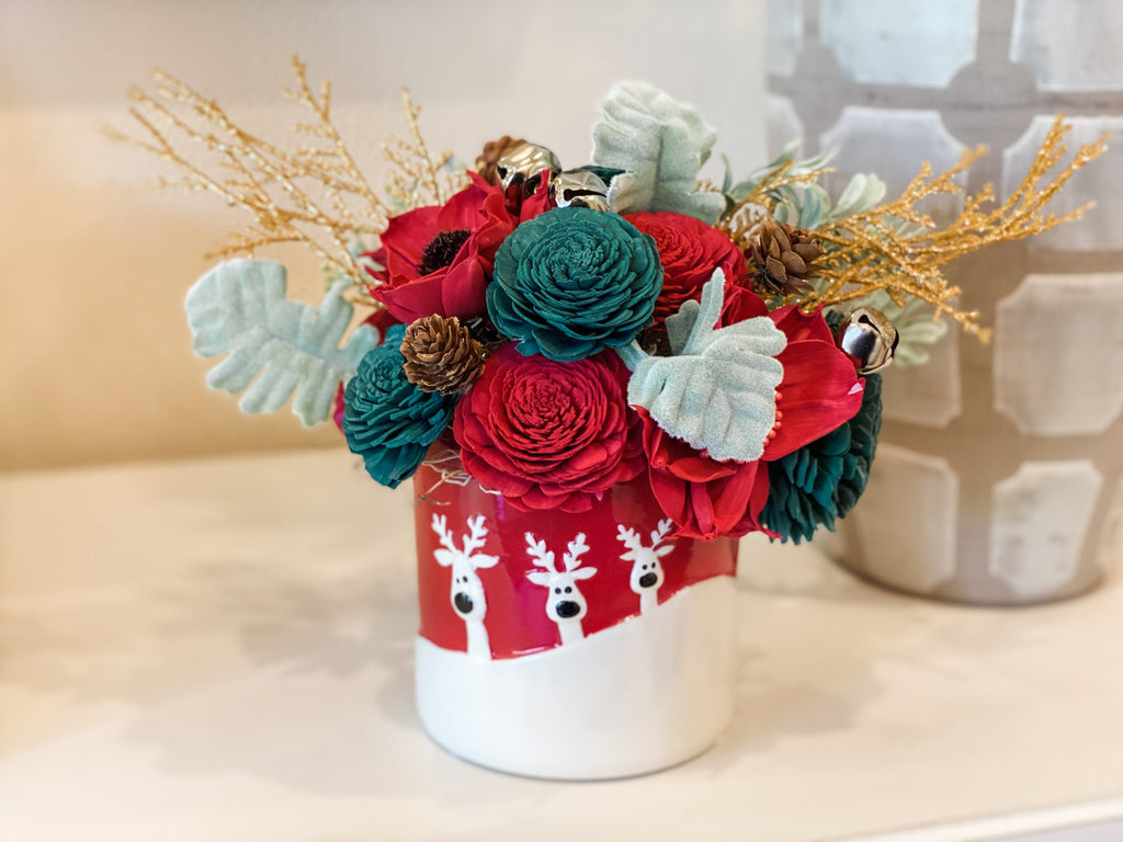 fun holiday decor ideas with sola wood flowers and reindeer