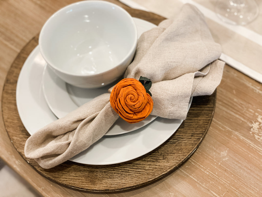 sola wood flower napkin ring set with pumpkins in orange