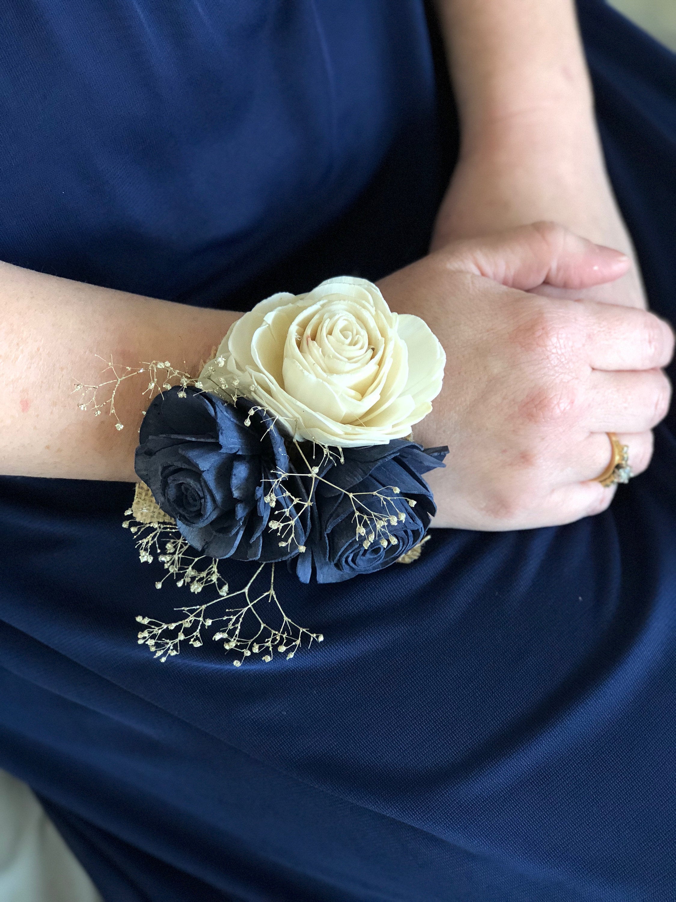 Champagne Twilight Corsage Pine and Petal Weddings Champagne Twilight Corsage Pine and Petal Weddings